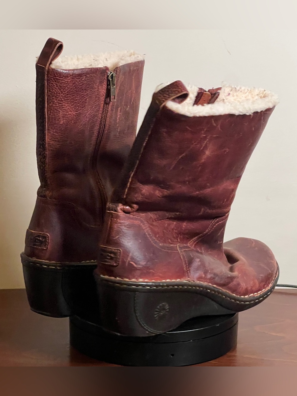 Ugg Hartley Mid-Calf Leather Sheepskin Shearling Lined Wedge Boots - US 12 - Picture 4 of 13
